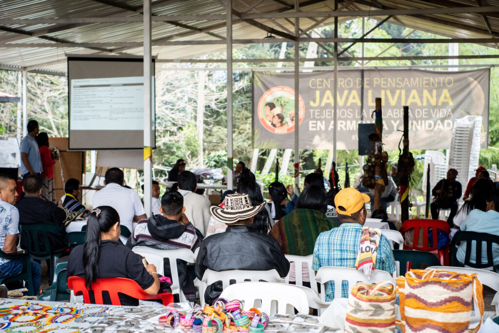 La lucha de los Pueblos Indígenas se mantiene en los territorios del país. La Mesa Permanente de Concertación trabaja desde 1996 por articular esfuerzos y profesionales expertos en diversos temas para potenciar la gobernabilidad de las comunidades indígenas de todo el país. El encuentro de Secretarías Técnicas de la MPC definió unas rutas y objetivos claros para trabajar entre las comisiones que la componen durante los siguientes meses.